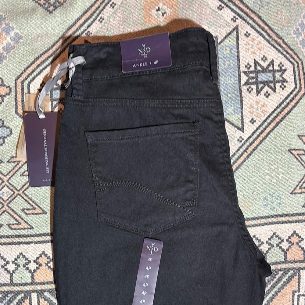 NYDJ Black Ankle Jeans size 4P